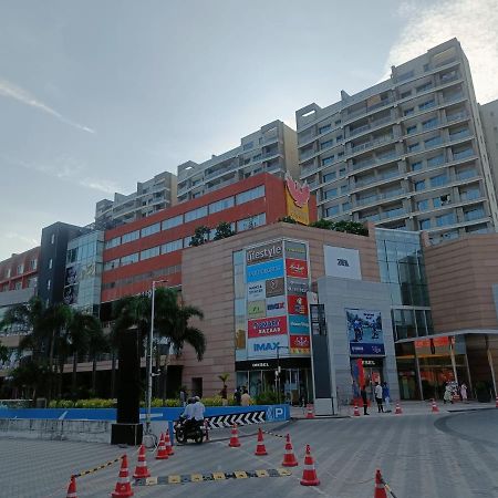 Boulevard By Design Hotel チェンナイ エクステリア 写真
